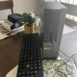 Desktop Computer (Monitor, CPU, keyboard, Mouse)