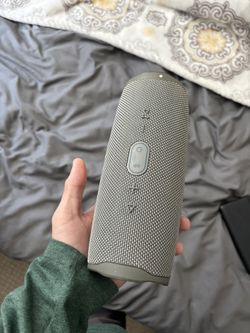 JBL Charge 4