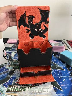 Pokemon Charizard Deck Box