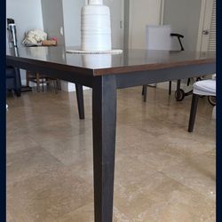 Tables Set & 2 Singles Coaches