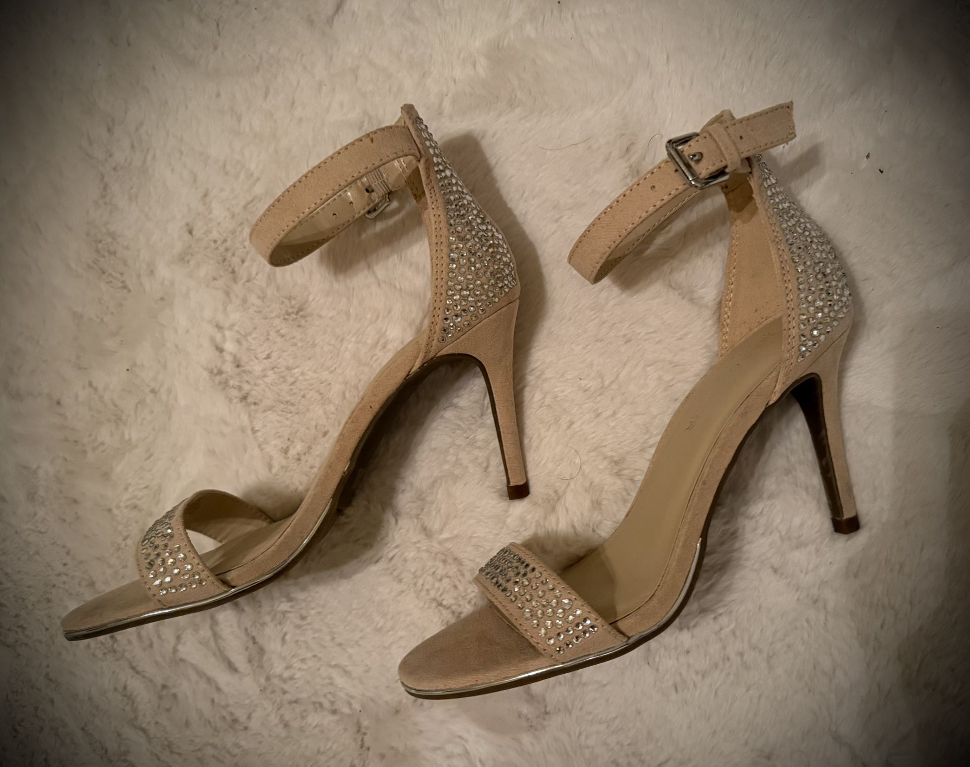 Marc Fisher Heels ✨ size 6