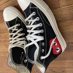 Play Chucks Size 9.5