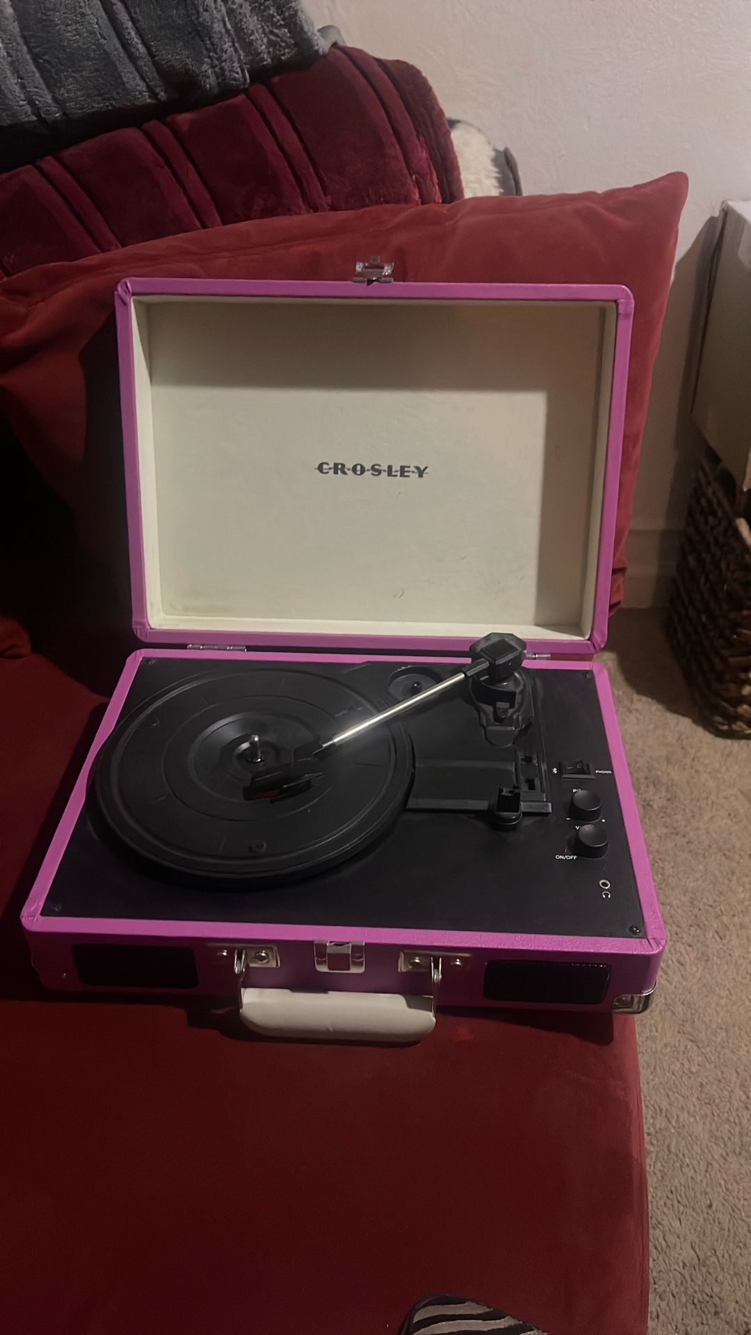 Crosley Cruiser Deluxe Portable 3speed Bluetooth Record Player