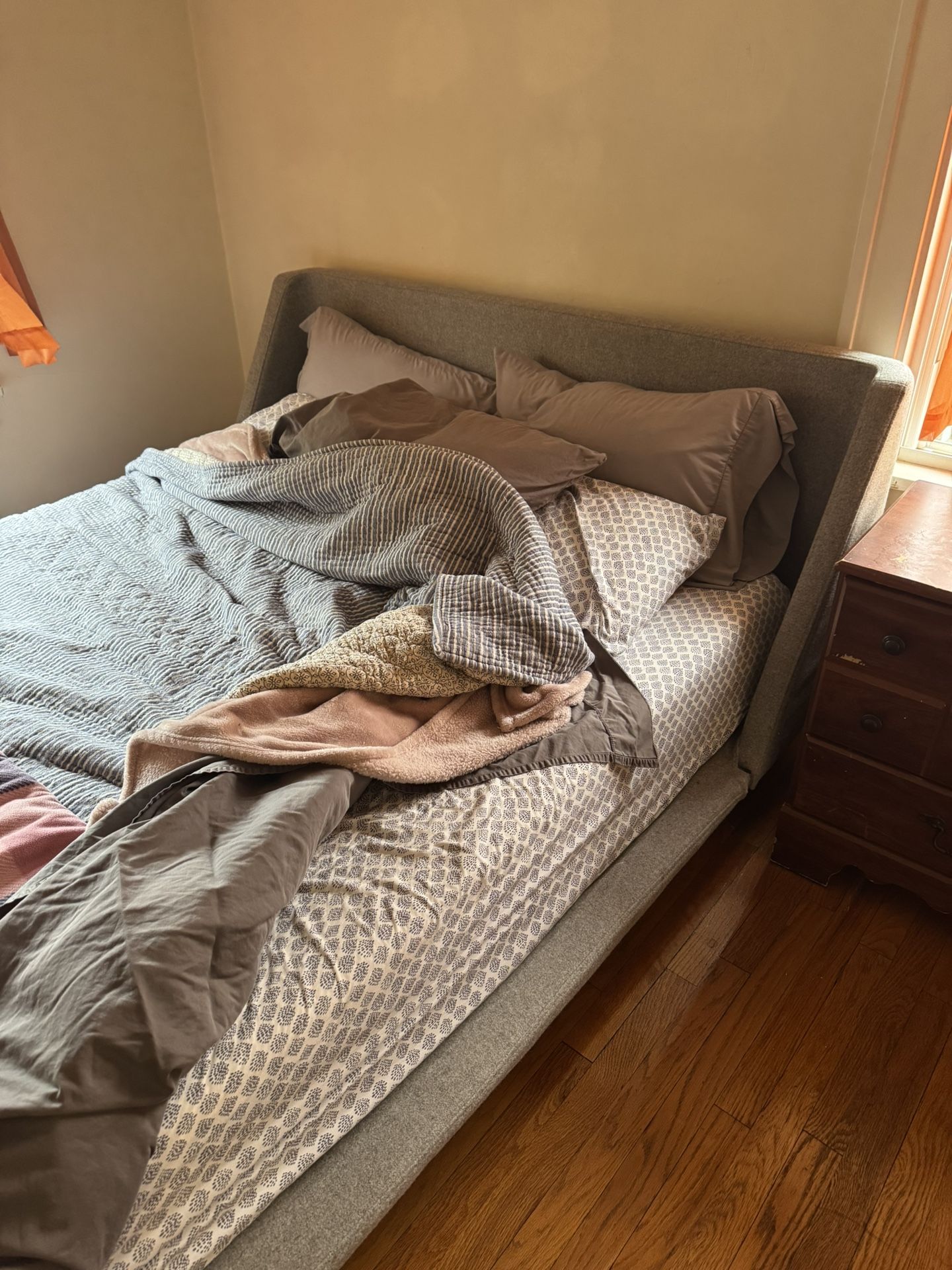 Queen Sealy Icomfort Mattress