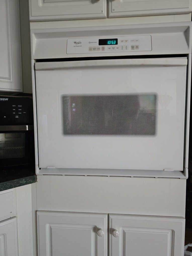 White Whirlpool Kitchen Appliances
