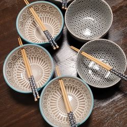 Five Oriental 🍜 Noodle - Udon - Rice Bowls w Matching Chopsticks 