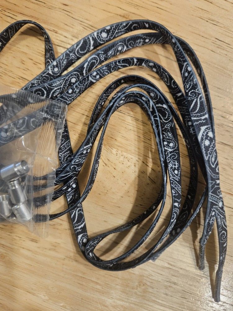 Black Rags Laces