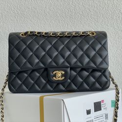 Black medium bag lambskin 