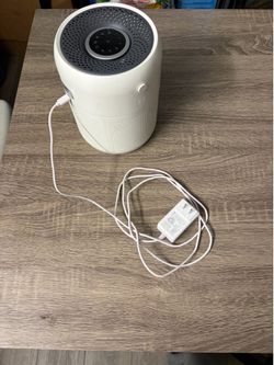 Portable Air Purifier / Air Cleaner – White