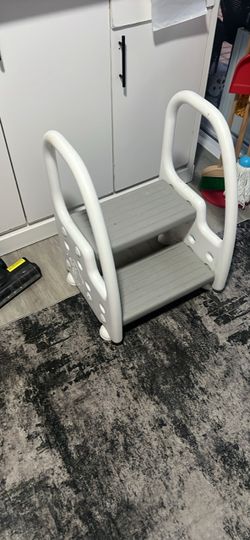 Step stool for toddlers