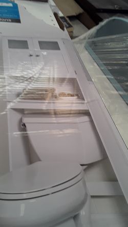 Bathroom shelf