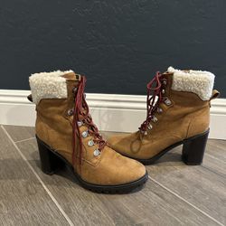 Women’s Camel Suede Winter Boots 