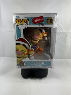 Funko Pop Disney Winnie The Pooh Tigger Holiday #1130 Vinyl Figure W/ Protector