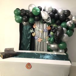 Balloons  Garland Slytherin Backdrop $180