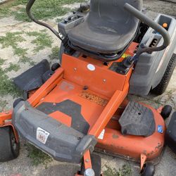 Zero Turn Husquvanna Lawnmower