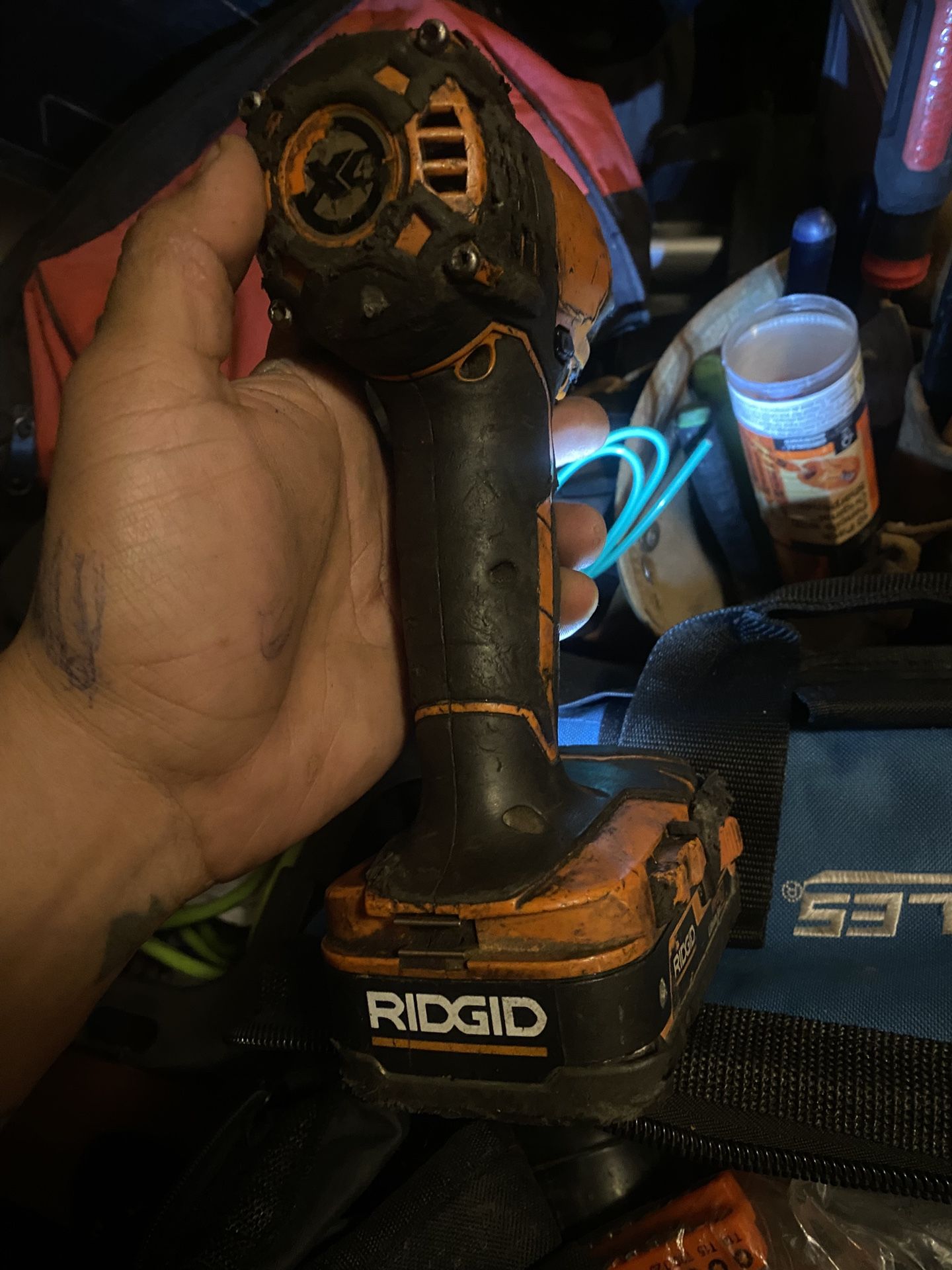 Rigid 1/4 In Impact Driver With battery