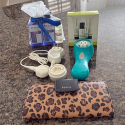 Clarisonic brush
