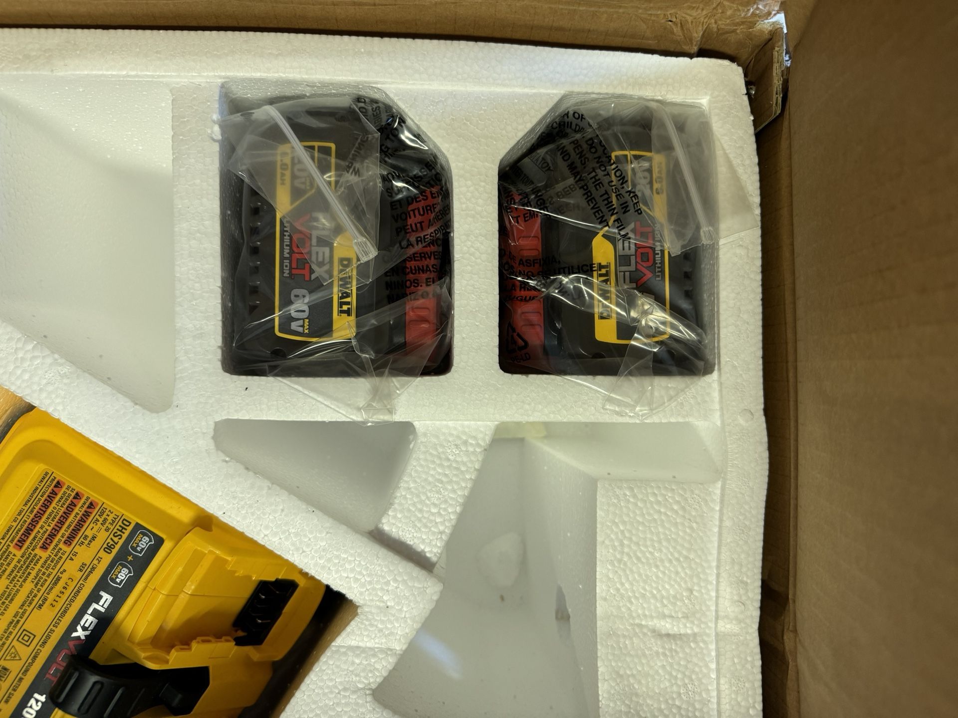 60V Lithium lon 12 in. Cordless Sliding Miter Saw Kit with 9.0Ah Battery Pack