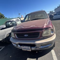 Parting Out 97 Ford Expedition Parts