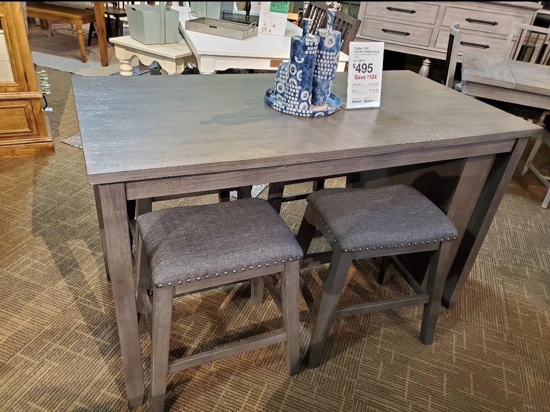 Dining room Table