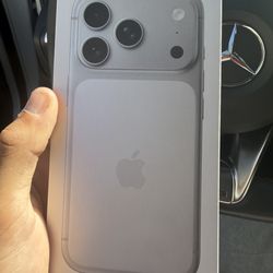 Brand new iPhone 17 pro 512 gb