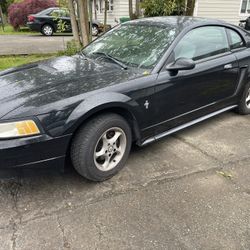 2000 Ford Mustang