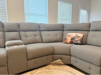 Modern Gray Sectional Sofa w/ Cupholders – Large & Comfortable