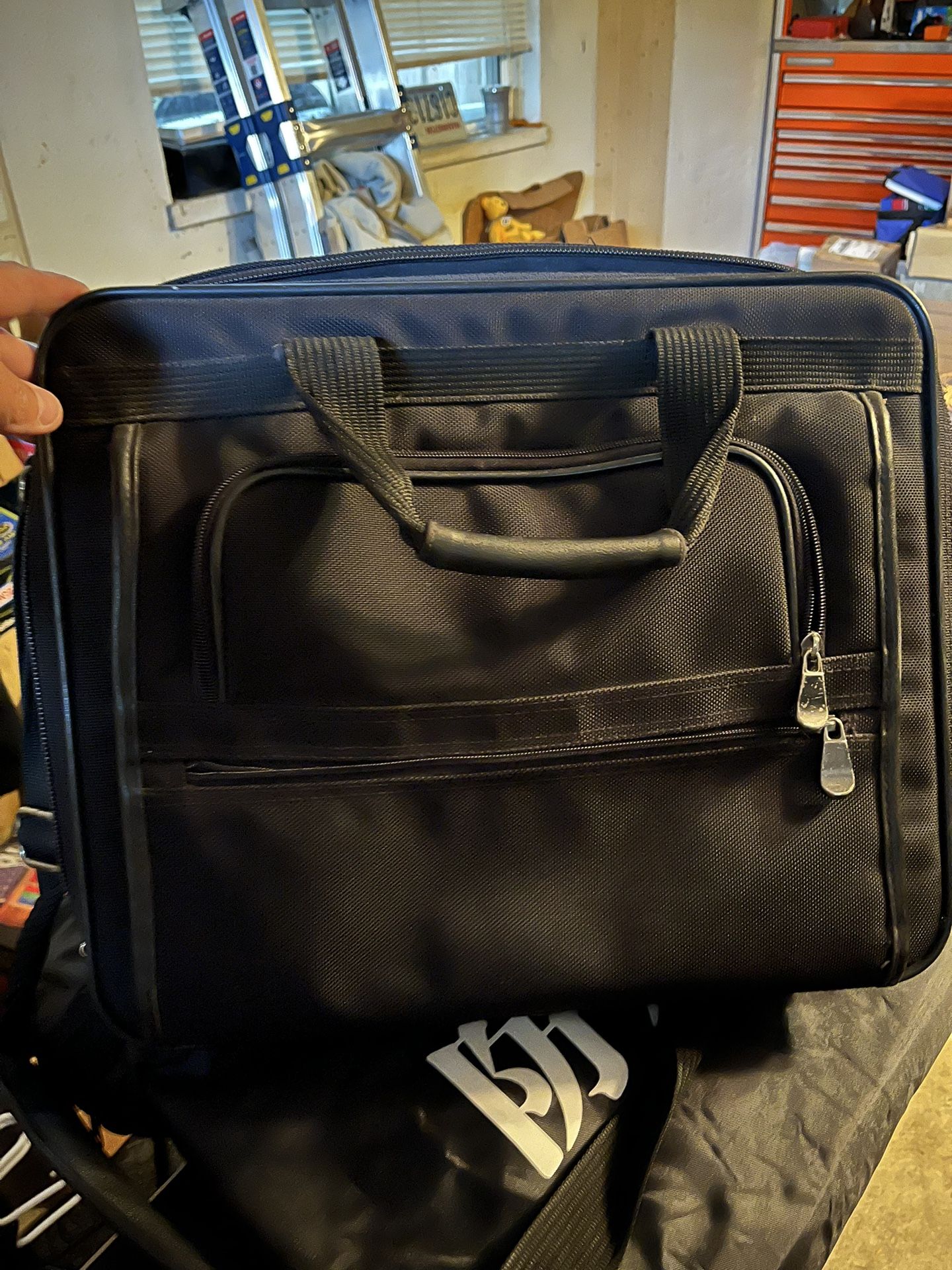 Newish Laptop Carrying Bag
