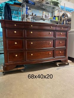 Dresser