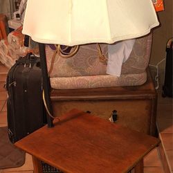VINTAGE LAMP WITH LAMPSHADE, MAGAZINE RACK & A 3 WAY LIGHT BULB