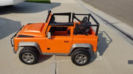 Kid Trax Land Rover Defender 12V for Sale in Huntington Beach CA