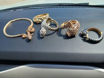 Vintage UNIQUE jewlery