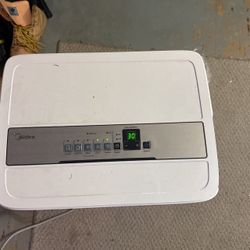 Dehumidifier 