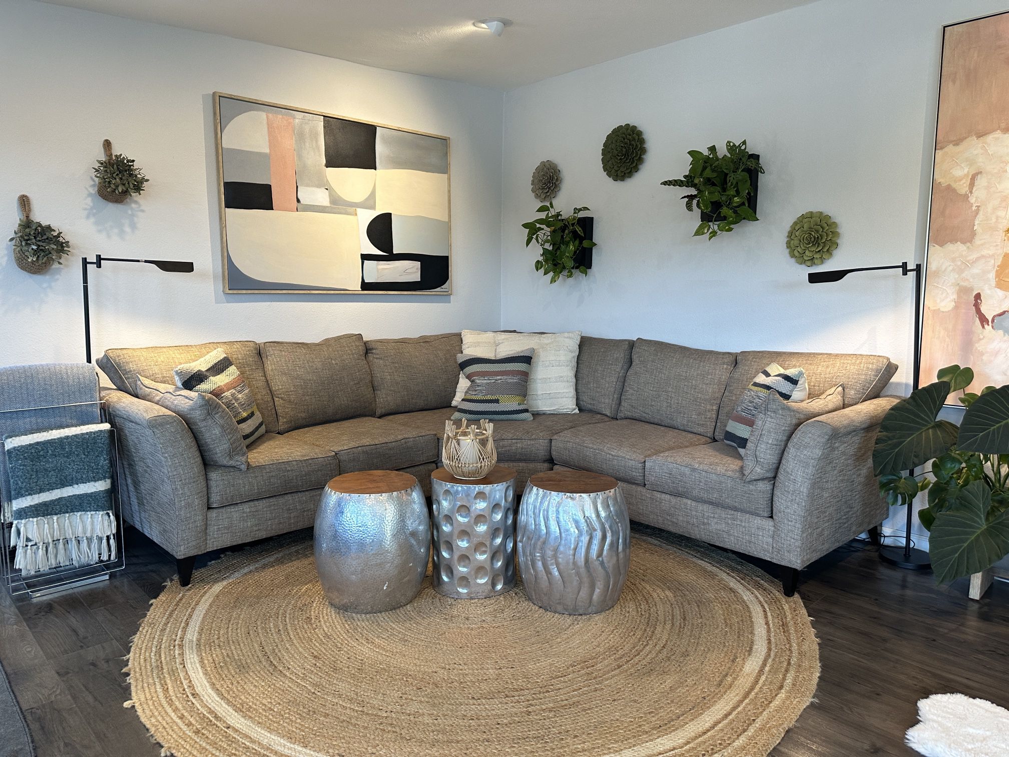 MUST SELL BY 5/24!!! Modern Living Room Sectional 