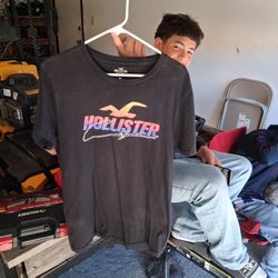 Hollister Large Men Shirt