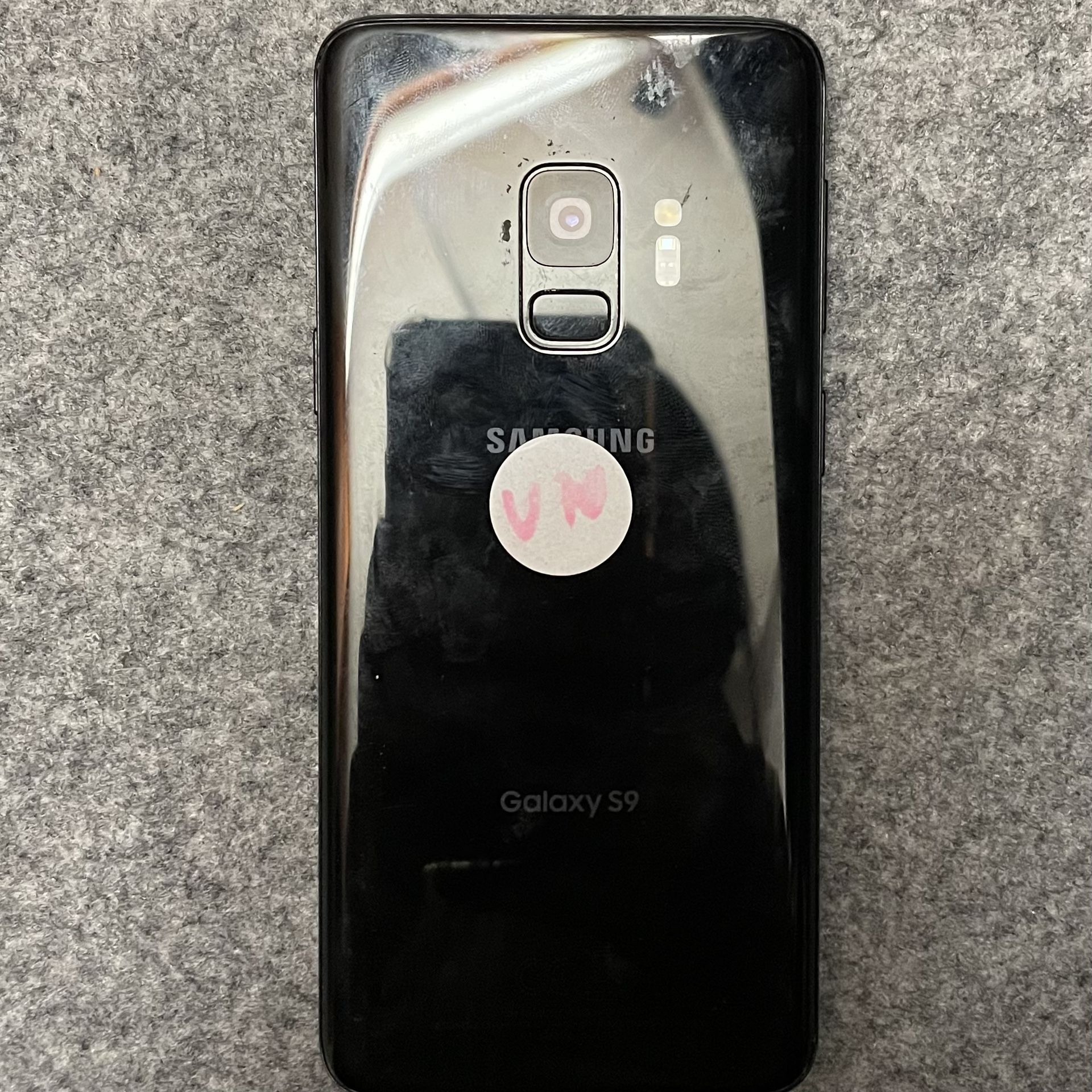 Samsung Galaxy S9 | Unlocked | Comes with store warranty| Free Cable & Charger | Unlocked | Comes with store warranty| Free Cable & Charger