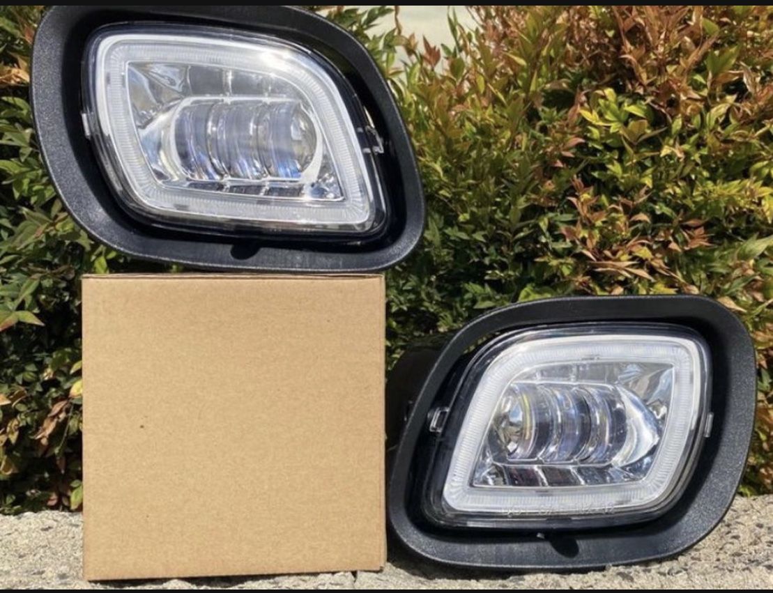 Limited Stock Freightliner Cascadia LED Fog Light Set