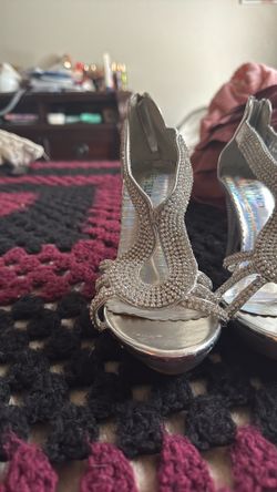 Formal shoes