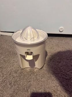 Lemon juicer
