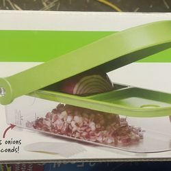 Onion chopper and dicer