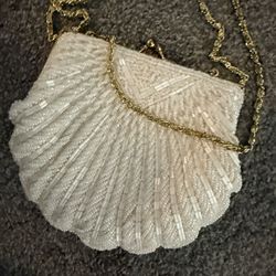 Vintage Pearly Shell Shaped Purse 