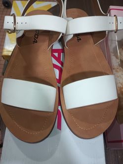 Women white sandals size 8