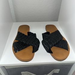 black sandals 
