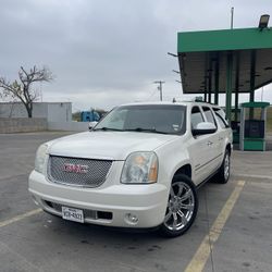 2012 GMC Denali Yukon XL