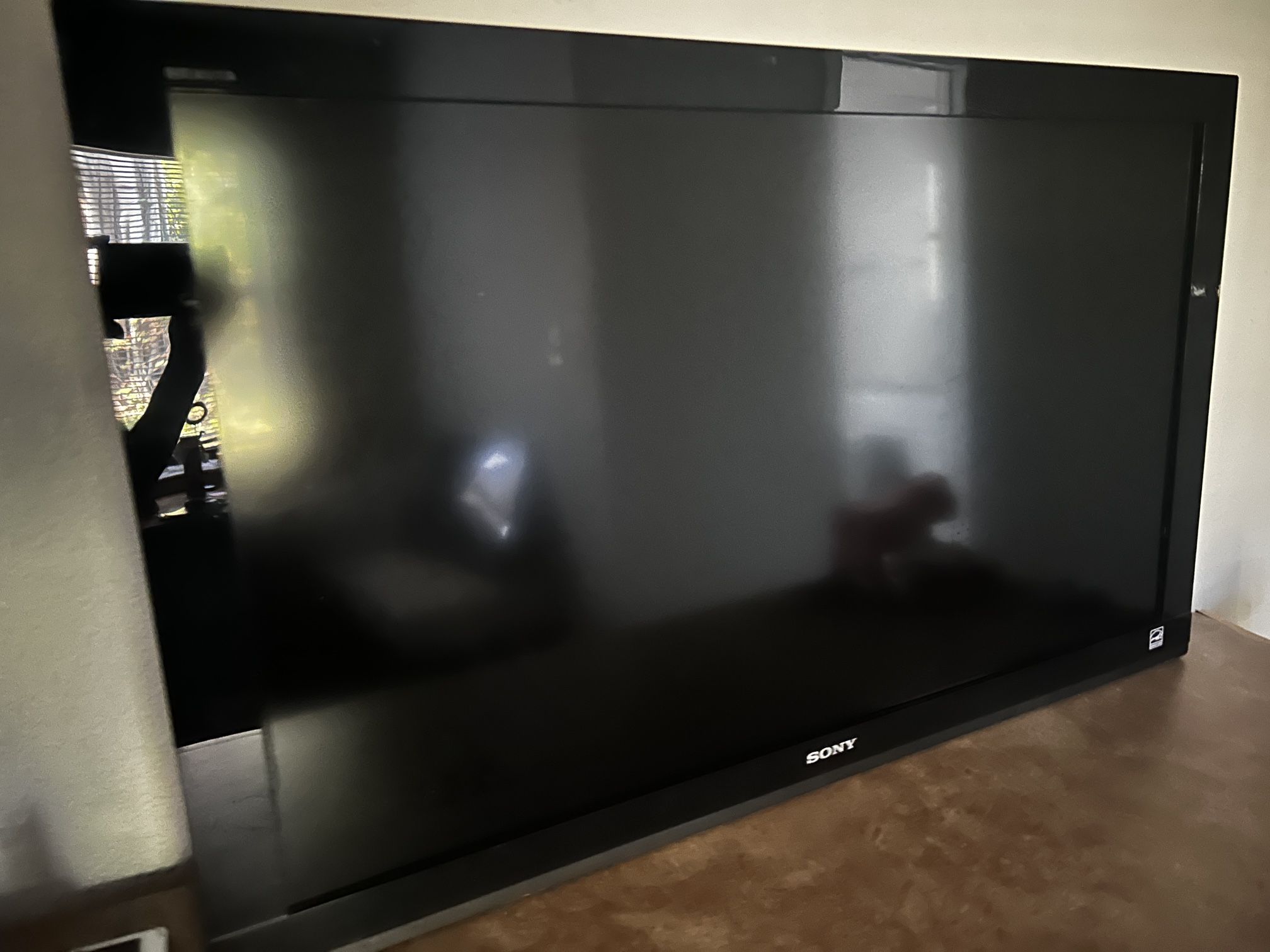 Sony Bravia KDL-40BX420 40 INCH MULTISYSTEM LCD TV FOR 110-240 VOLTS