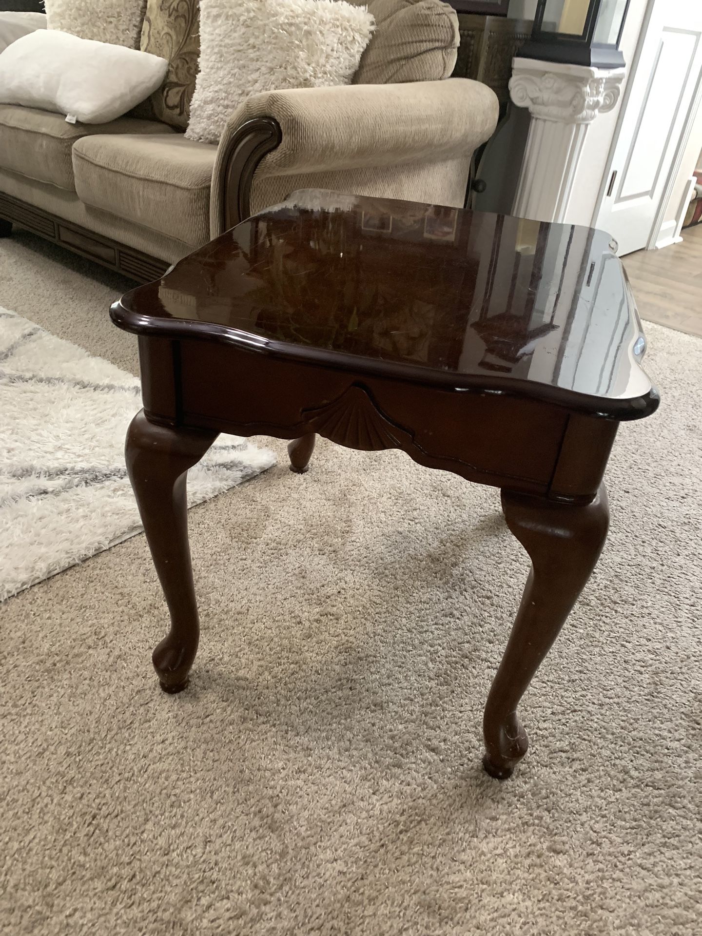 End / Corner table