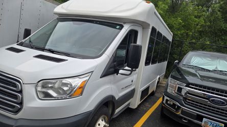 2016 Ford E-350 HD Cutaway Shuttle Bus