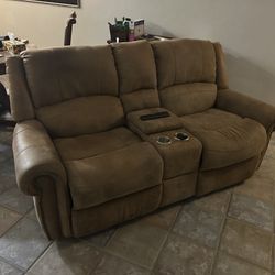 Reclining Love Seat Couch