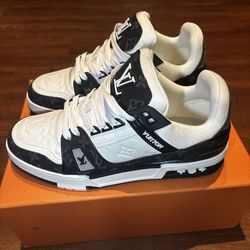 Luv Trainers Size 9.5
