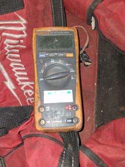 Fluke 177 True-RMS Digital Multimeter